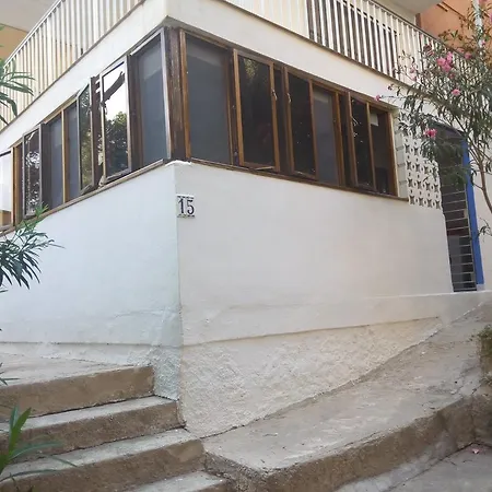 Estudio Francesca Apartman *